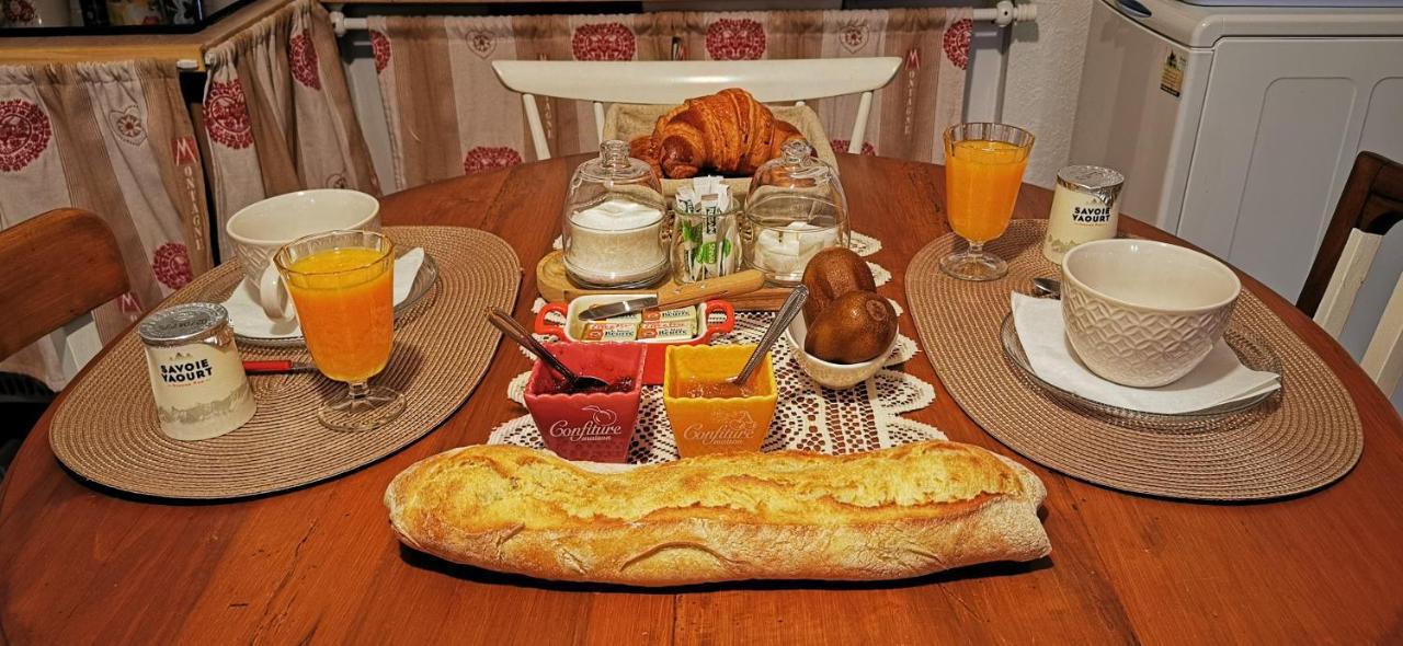 La Grange De Lina Διαμέρισμα Grignon Εξωτερικό φωτογραφία